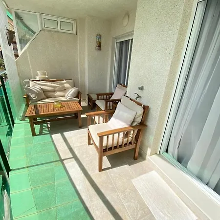 Apartment Benidorm Con Piscina En La Playa *
